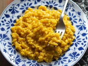 Risotto allo zafferano: Ricetta e Segreti passo passo!