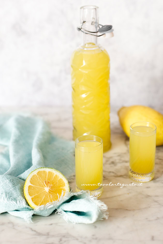 limoncello ricetta -limoncello fatto in casa