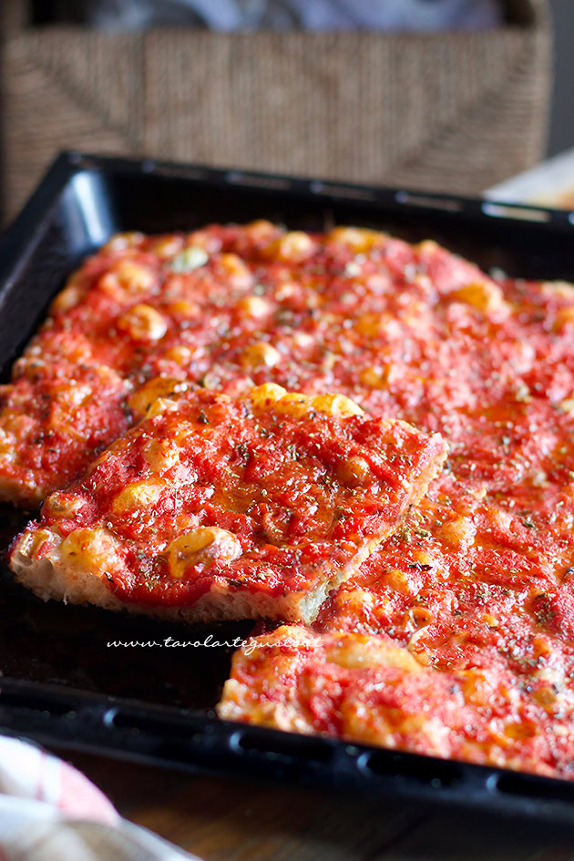 pizza rossa del fornaio