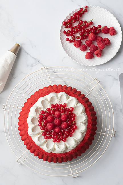 decorare la crostata red velvet