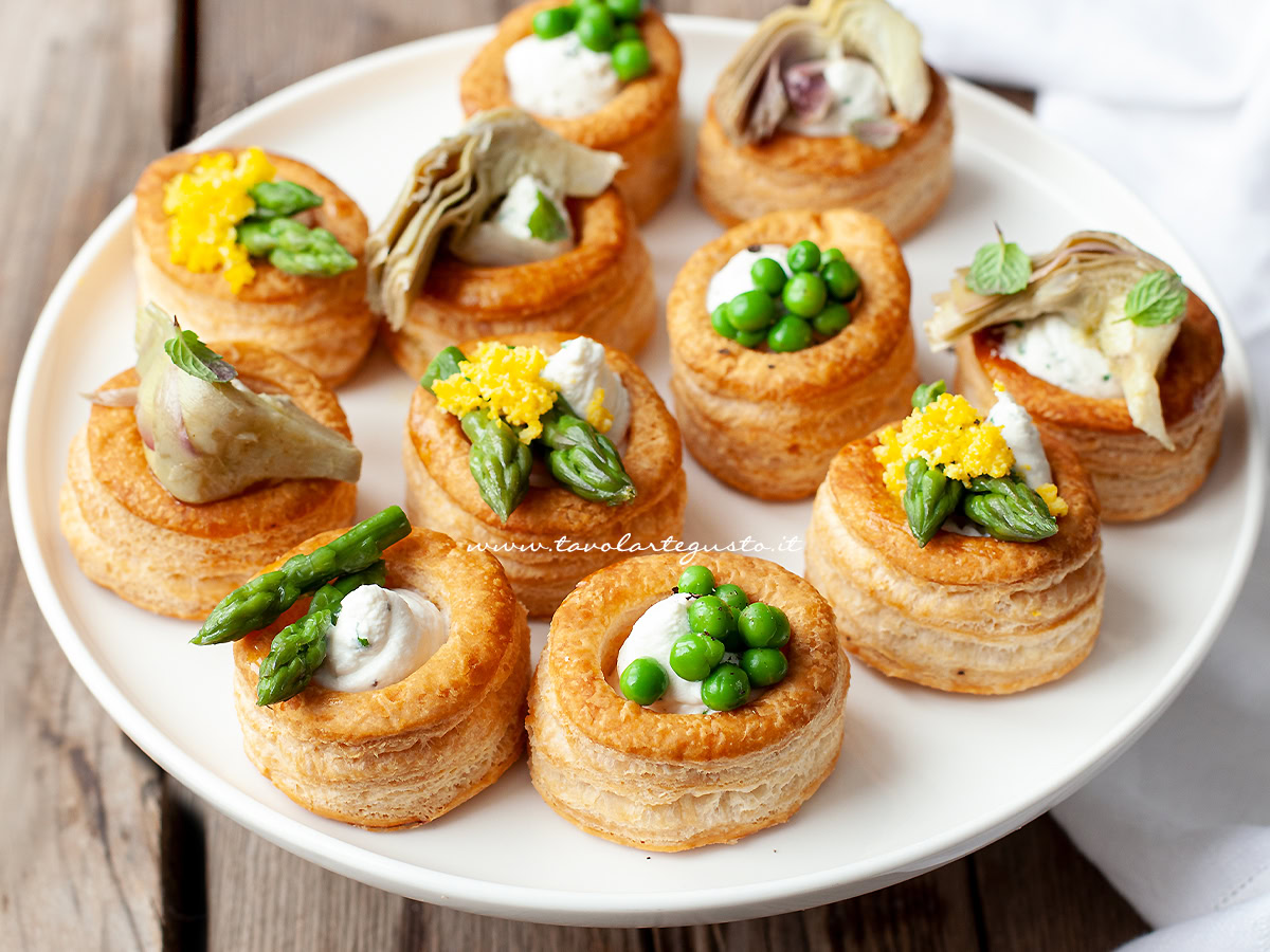 Vol-au-vent ripieni con verdure (freddi e golosi)